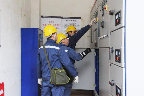 庫克庫伯：自愈式低電壓并聯(lián)電容器的使用壽命與環(huán)境溫度的關(guān)系