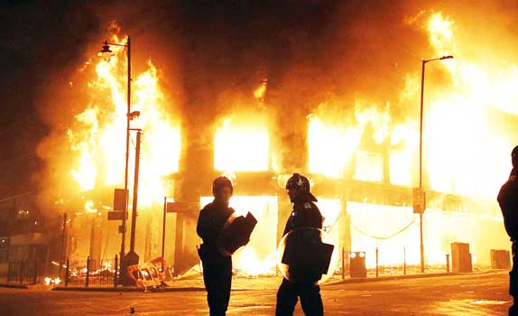 溫度過高導(dǎo)致出現(xiàn)著火事件