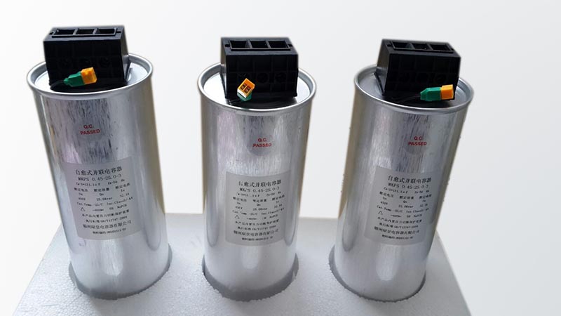 分析傳統(tǒng)的油浸式電力電容器被擊穿的原因1