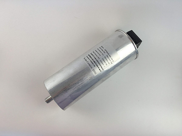 在選擇電力電容器時(shí)是否著重考慮額定電壓的限制？1