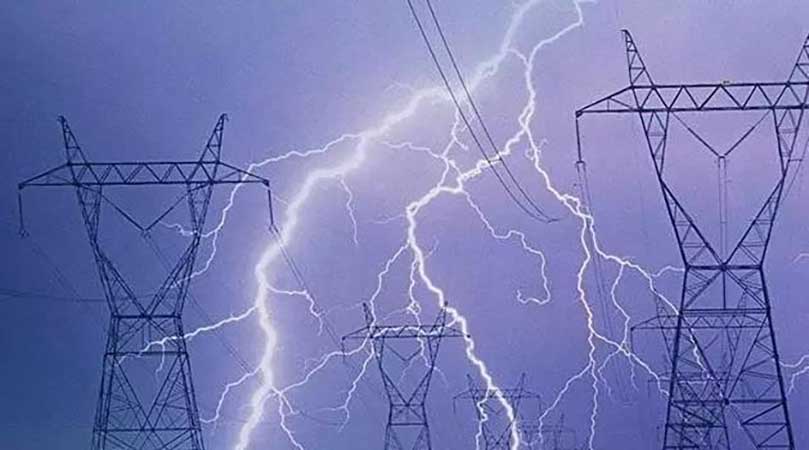 電網(wǎng)存在諧波污染的情況下對(duì)電力電容器的影響1