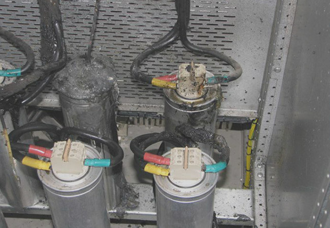 自愈式低電壓并聯(lián)電容器著火爆炸的原因1