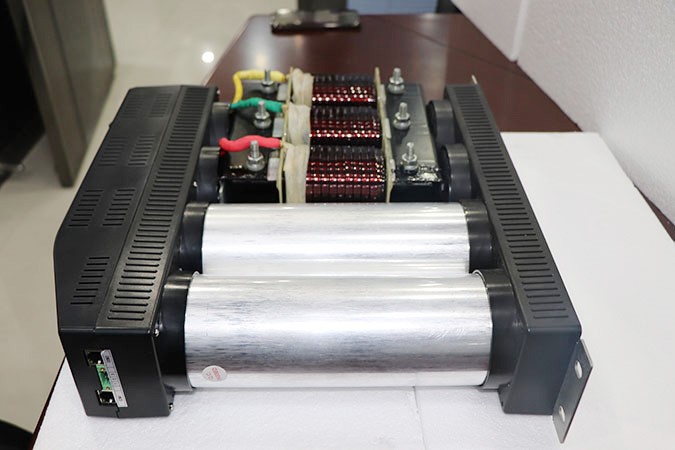 企業(yè)進(jìn)行無功補(bǔ)償時能否選用智能電容器1