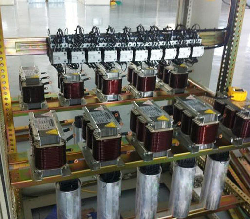 保障并聯(lián)電力電容器安全運(yùn)行需要注意的問題1