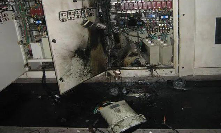 電力補償電容器運行時的故障處理
