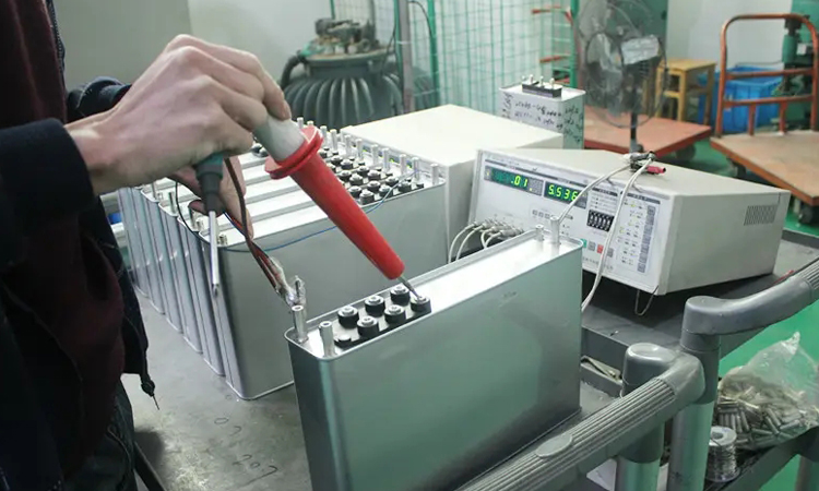 并聯(lián)電力電容器運(yùn)行中幾個(gè)常見問(wèn)題