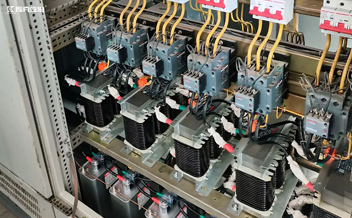電力電容器